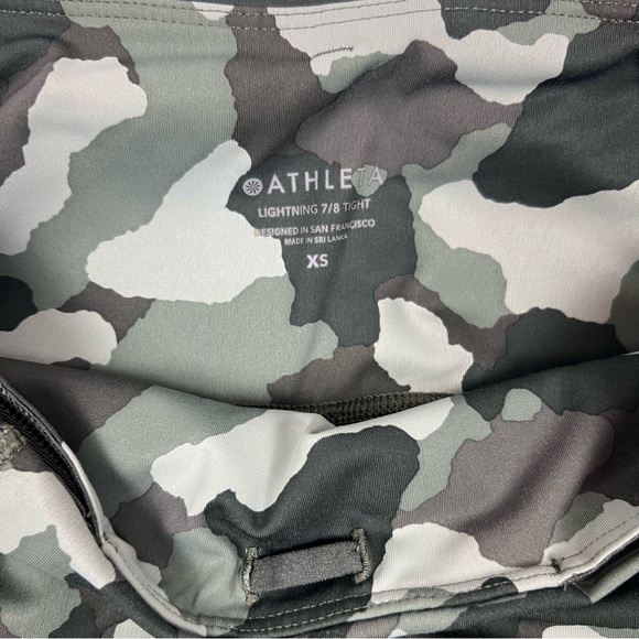 Athleta Lightning Camo 7/8 Tight SuperSonic Mountain Olive Green Size XS - Picture 3 of 8